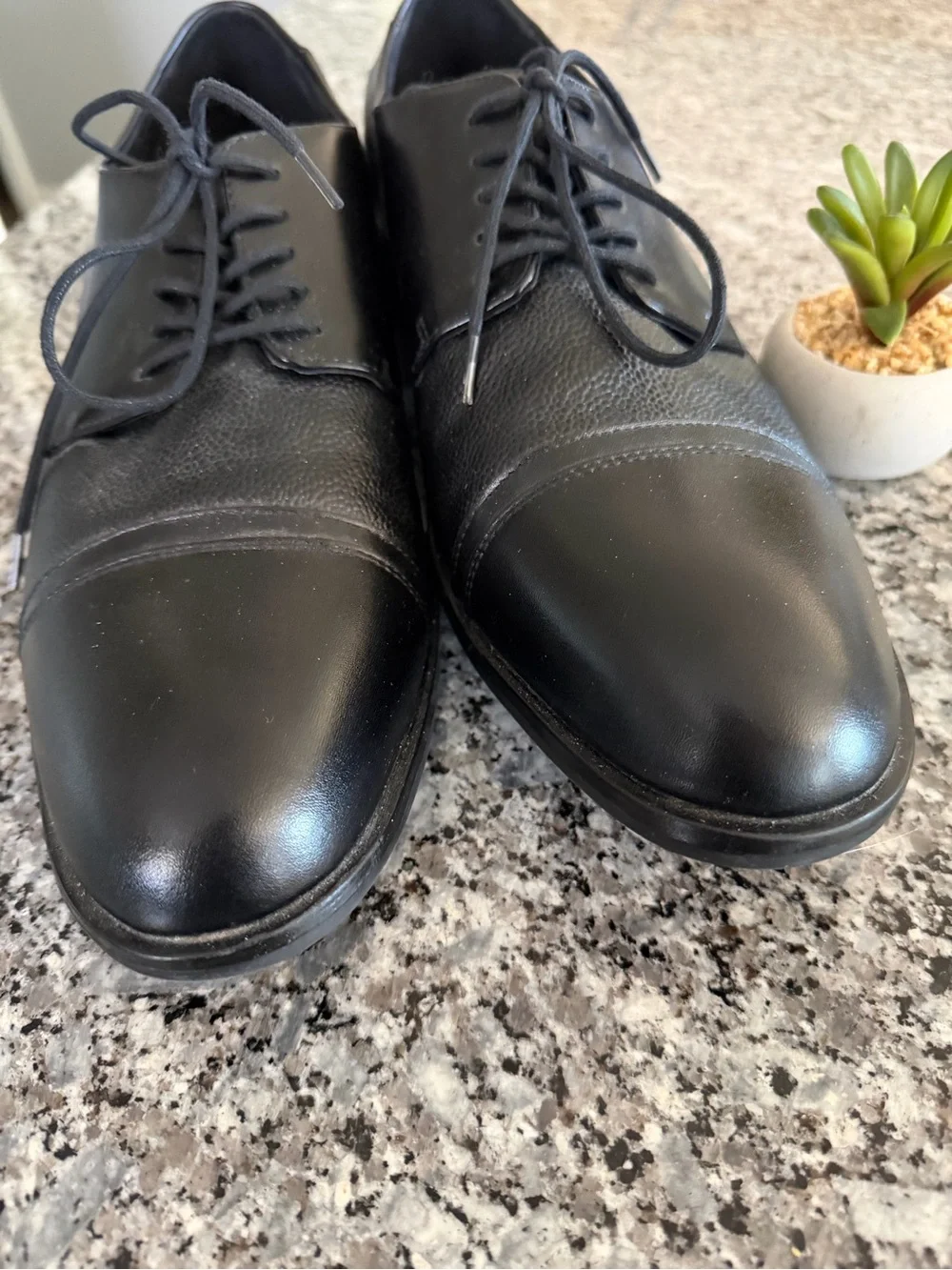 Alfani Men's 11M Black Cap-Toe Derby Oxfords EUC
